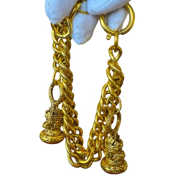 Chanel Necklace - Picture 2 of 7